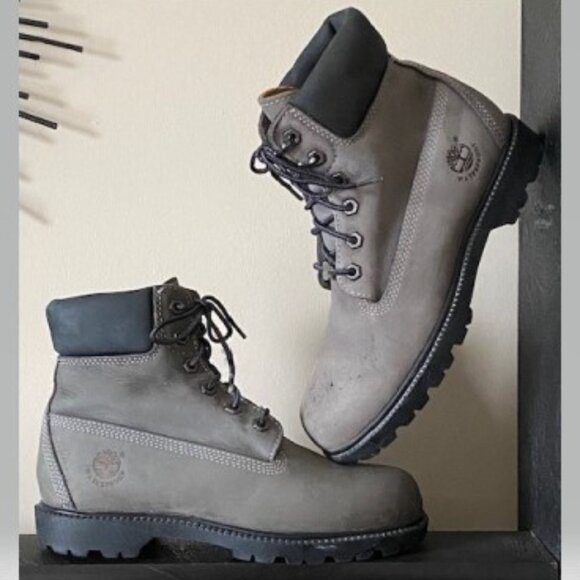 Timberland Grey-n-Black Boots - Picture 1 of 5